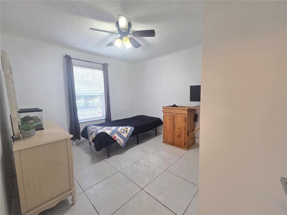 For Sale: $349,900 (4 beds, 2 baths, 1674 Square Feet)
