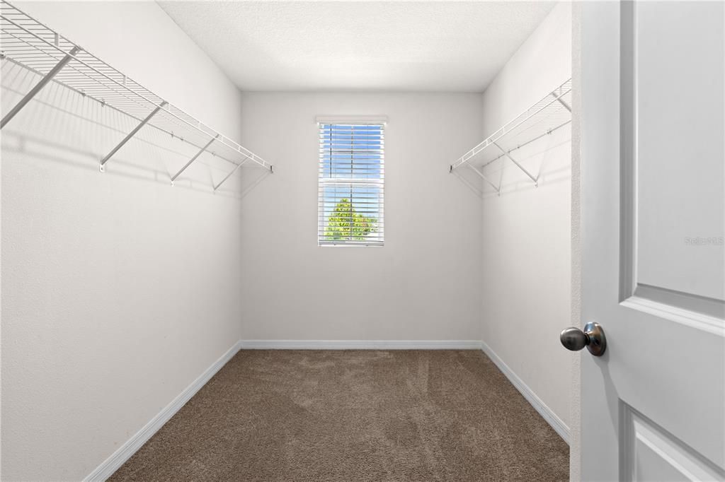 For Rent: $2,500 (4 beds, 2 baths, 2238 Square Feet)