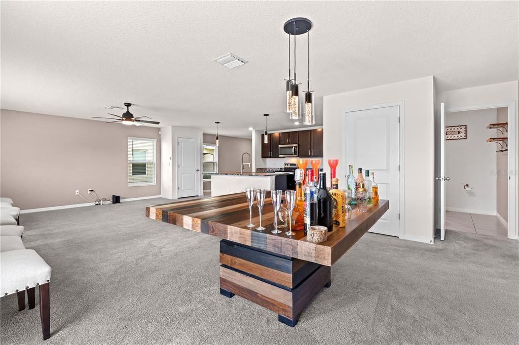 For Rent: $2,500 (4 beds, 2 baths, 2238 Square Feet)