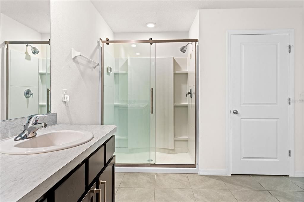 For Rent: $2,500 (4 beds, 2 baths, 2238 Square Feet)
