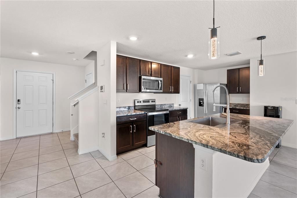 For Rent: $2,500 (4 beds, 2 baths, 2238 Square Feet)