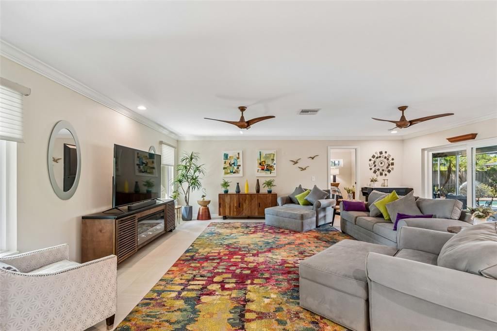 En Venta: $975,000 (2 camas, 2 baños, 1689 Pies cuadrados)