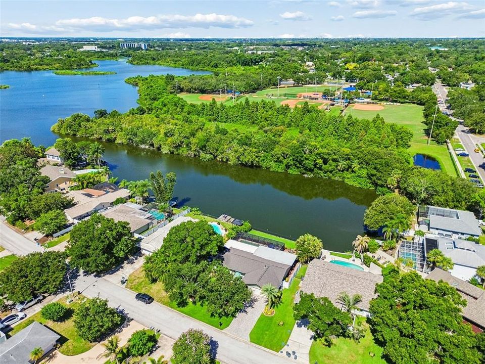 En Venta: $975,000 (2 camas, 2 baños, 1689 Pies cuadrados)
