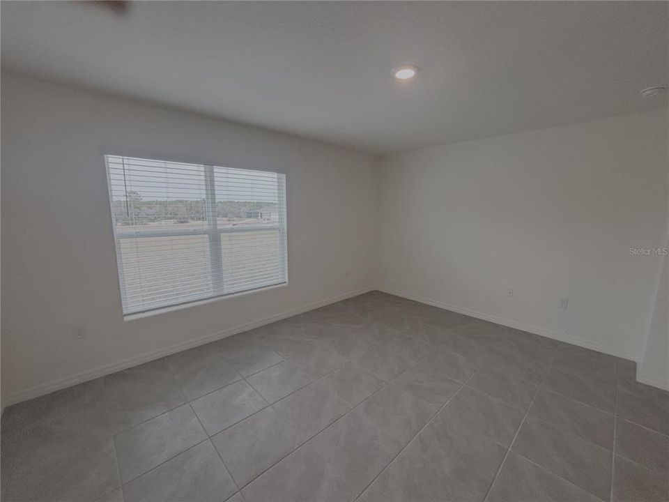 В аренду: $1,995 (4 спален, 2 ванн, 1804 Квадратных фут)