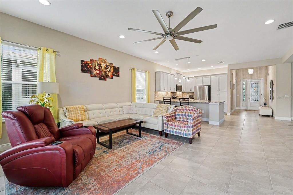 For Sale: $510,000 (3 beds, 2 baths, 2092 Square Feet)