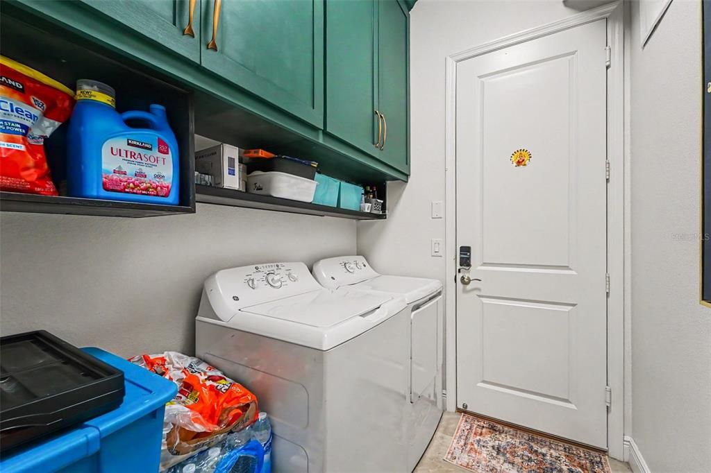For Sale: $510,000 (3 beds, 2 baths, 2092 Square Feet)