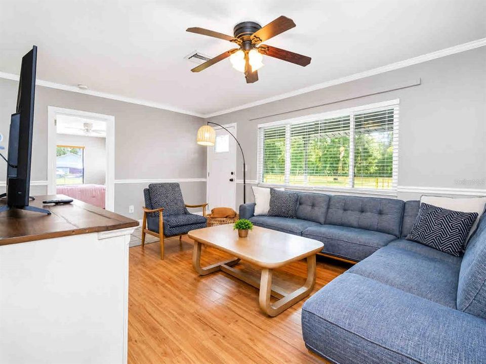 For Sale: $1,595,000 (3 beds, 2 baths, 1719 Square Feet)
