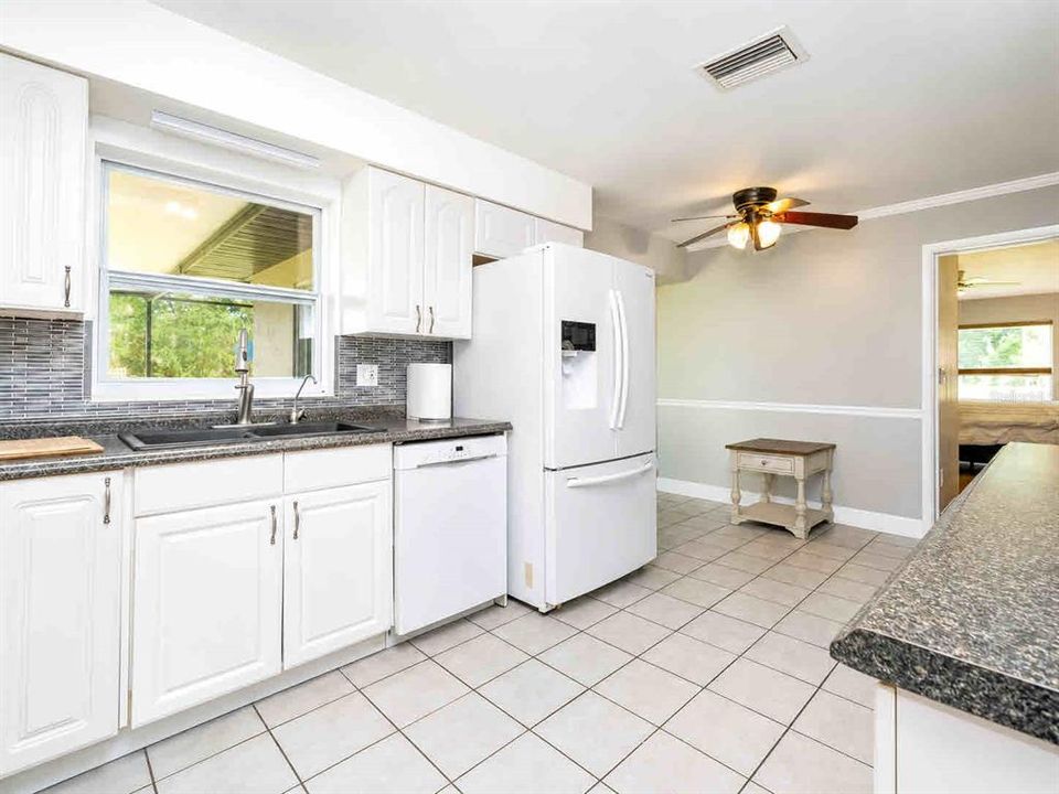 For Sale: $1,595,000 (3 beds, 2 baths, 1719 Square Feet)
