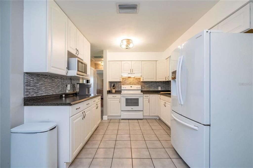 For Sale: $1,595,000 (3 beds, 2 baths, 1719 Square Feet)