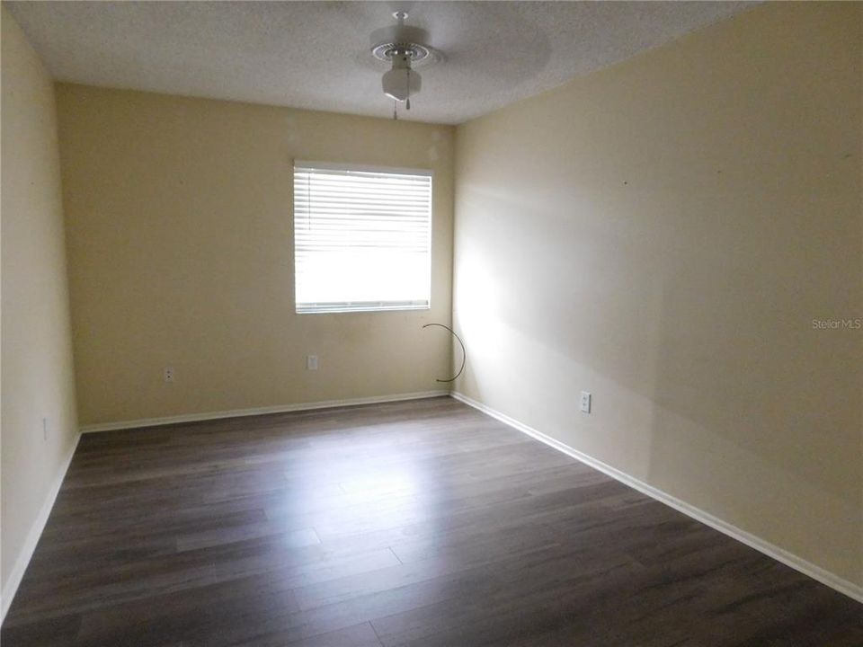 For Sale: $365,000 (4 beds, 2 baths, 1426 Square Feet)