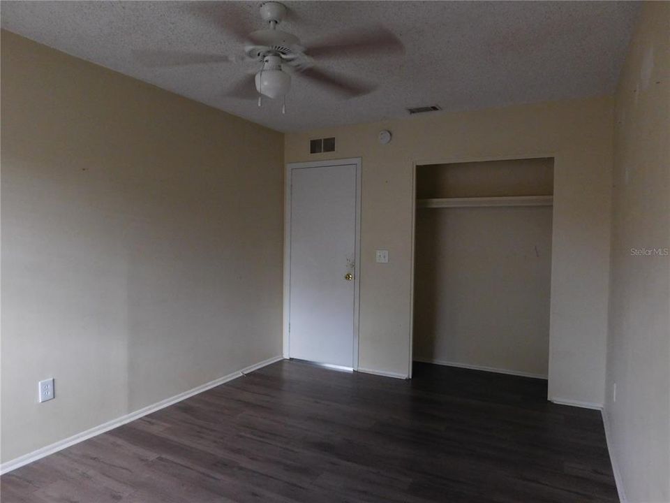 For Sale: $365,000 (4 beds, 2 baths, 1426 Square Feet)