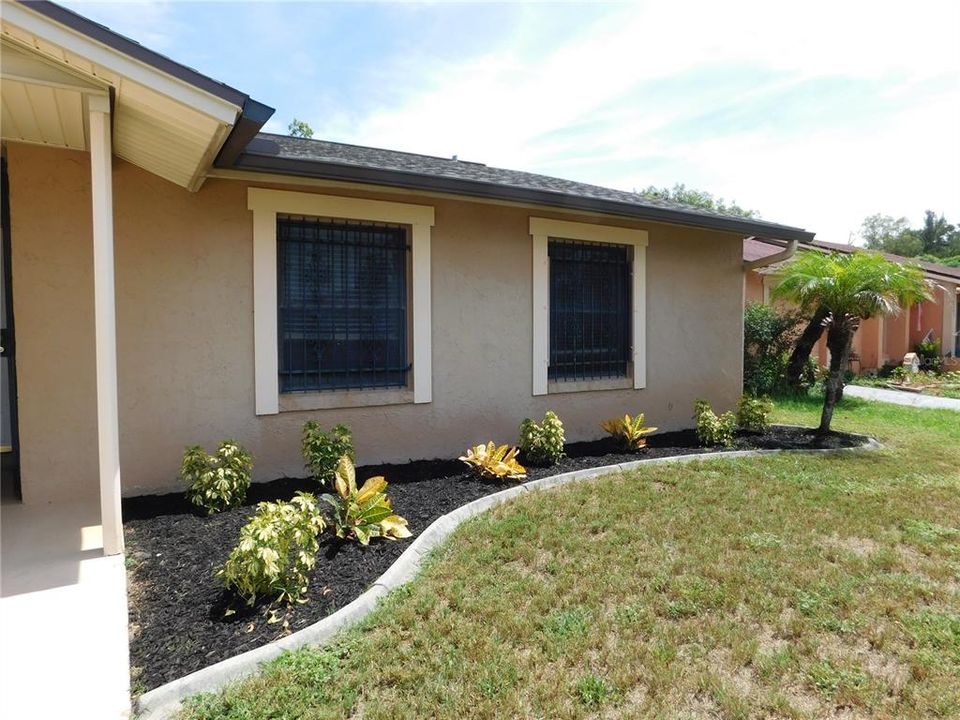 For Sale: $365,000 (4 beds, 2 baths, 1426 Square Feet)