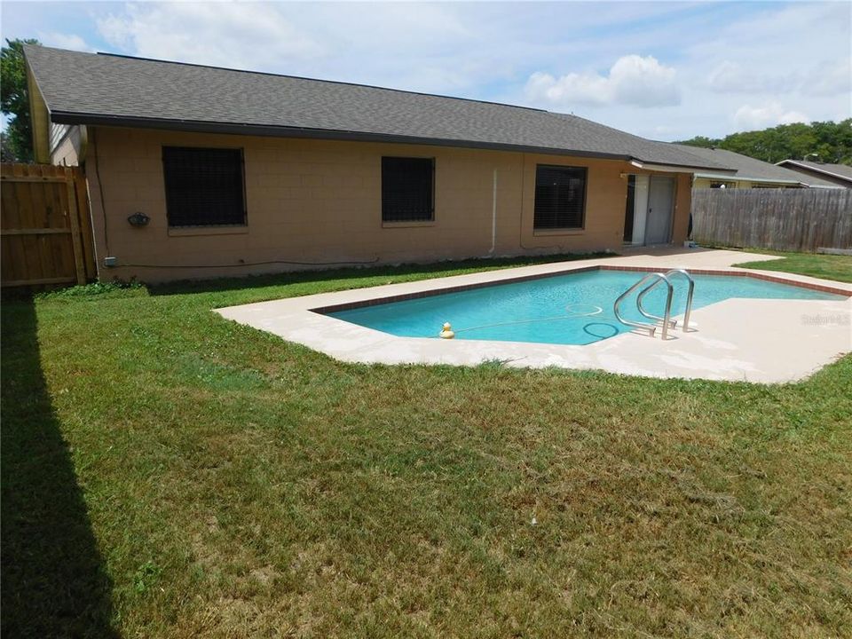 For Sale: $365,000 (4 beds, 2 baths, 1426 Square Feet)