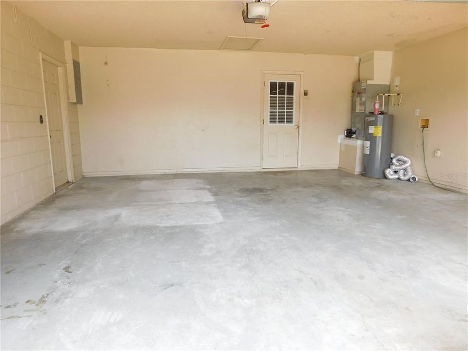For Sale: $365,000 (4 beds, 2 baths, 1426 Square Feet)
