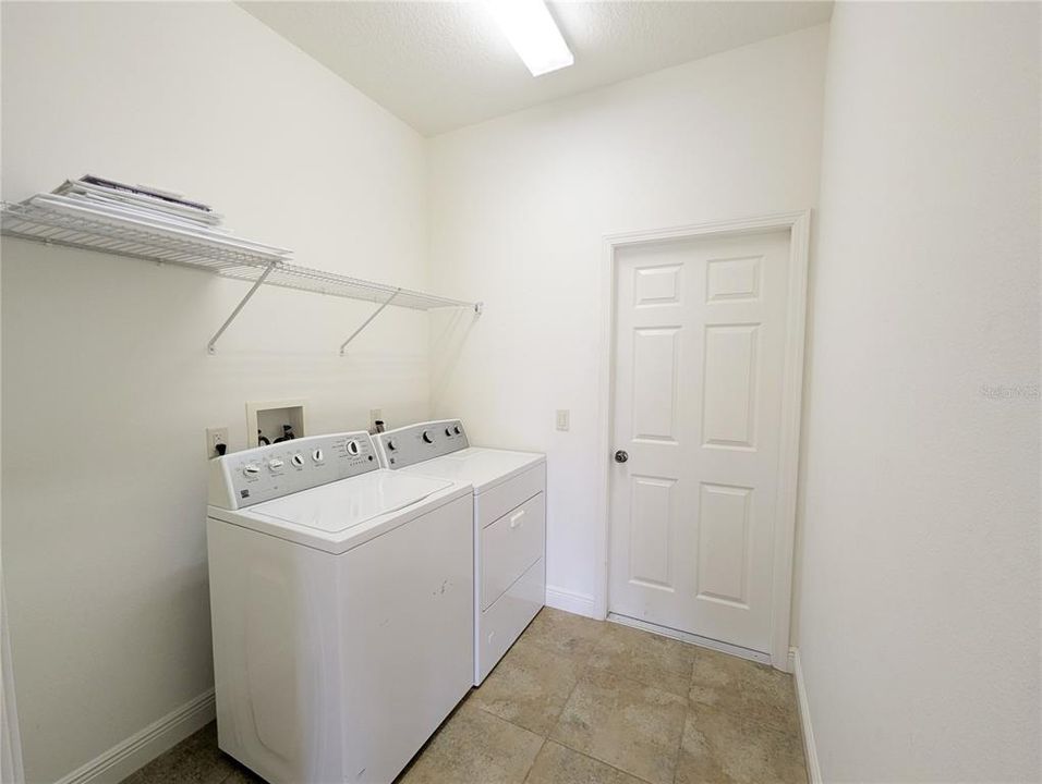 For Sale: $230,000 (3 beds, 2 baths, 1706 Square Feet)