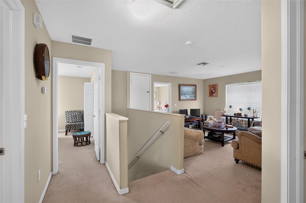 For Sale: $349,900 (5 beds, 2 baths, 2212 Square Feet)