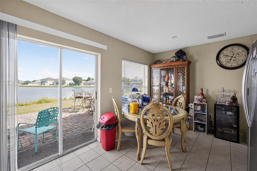 For Sale: $349,900 (5 beds, 2 baths, 2212 Square Feet)
