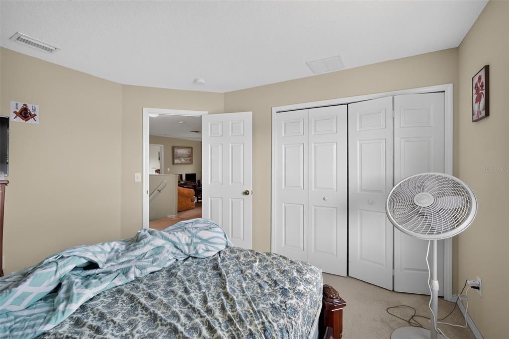 For Sale: $349,900 (5 beds, 2 baths, 2212 Square Feet)