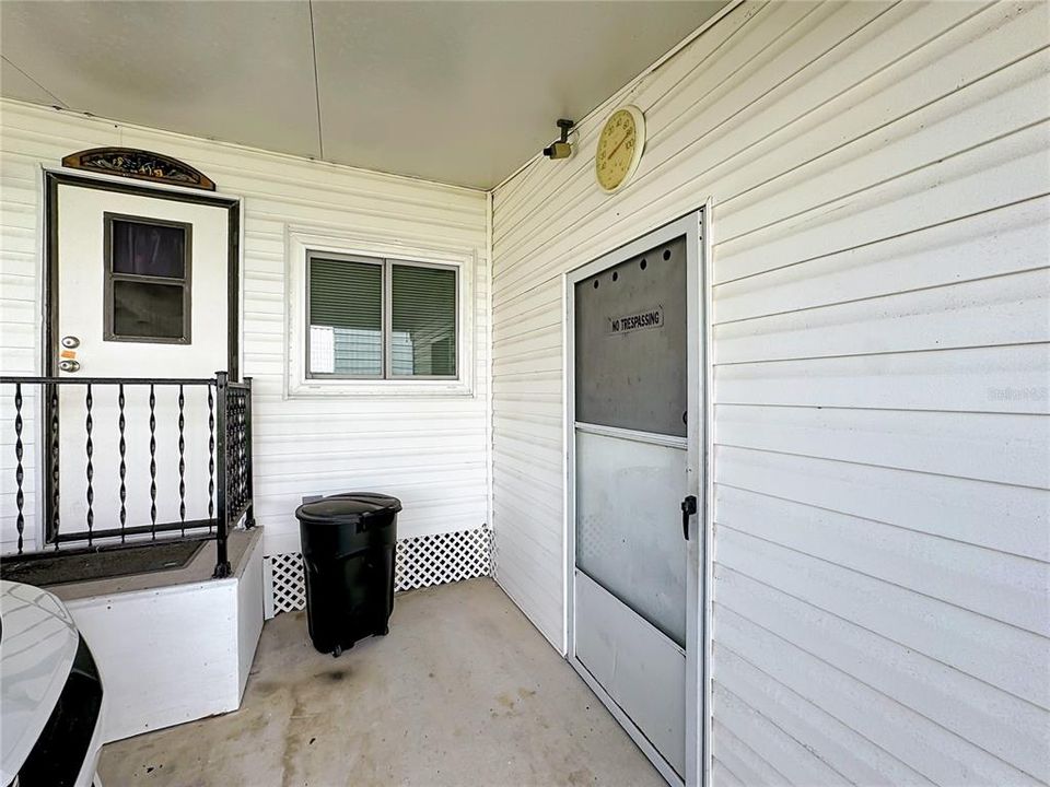 For Sale: $144,000 (3 beds, 2 baths, 936 Square Feet)