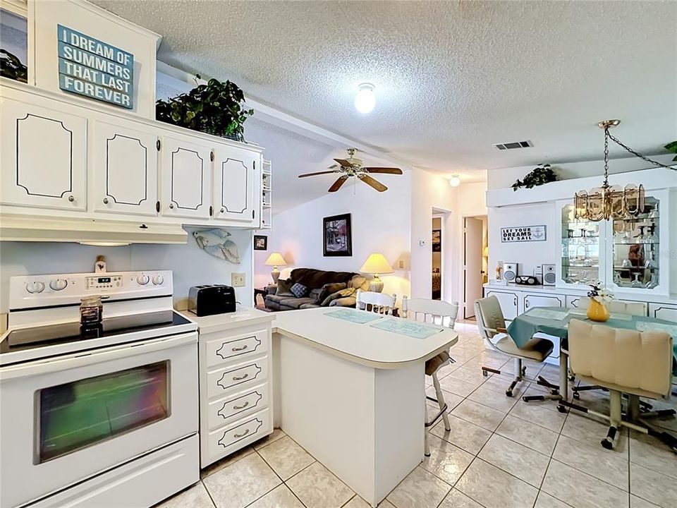 For Sale: $144,000 (3 beds, 2 baths, 936 Square Feet)