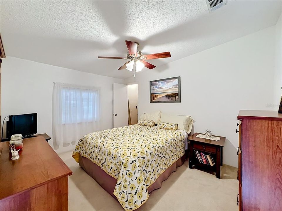 For Sale: $144,000 (3 beds, 2 baths, 936 Square Feet)