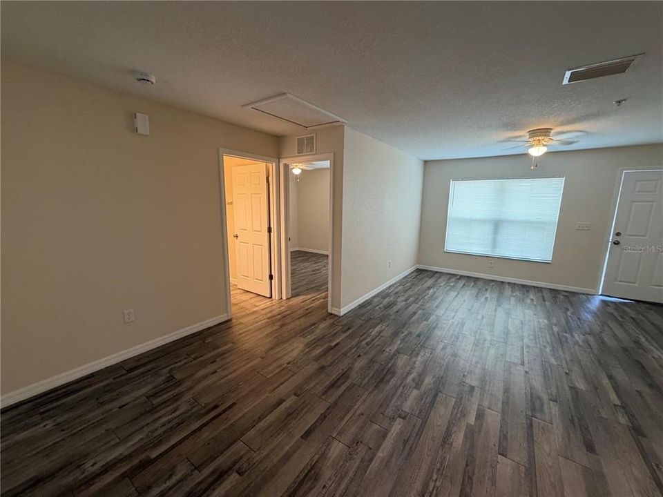 For Rent: $1,300 (2 beds, 2 baths, 3899 Square Feet)