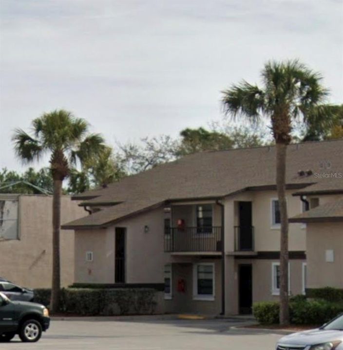 For Sale: $154,000 (2 beds, 2 baths, 996 Square Feet)