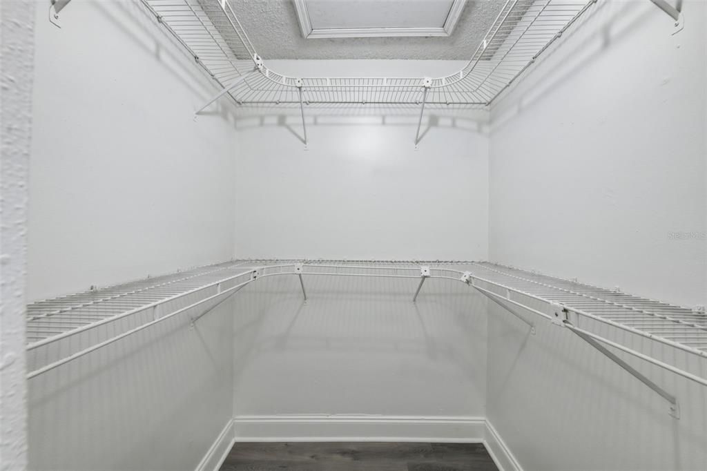 На продажу: $369,900 (2 спален, 2 ванн, 1130 Квадратных фут)