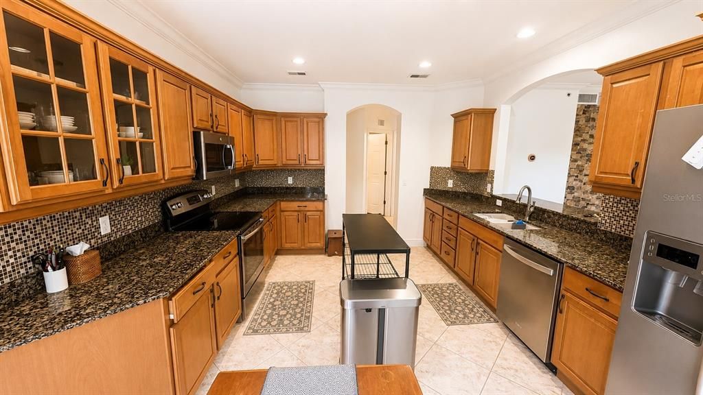 For Rent: $3,250 (3 beds, 2 baths, 1804 Square Feet)