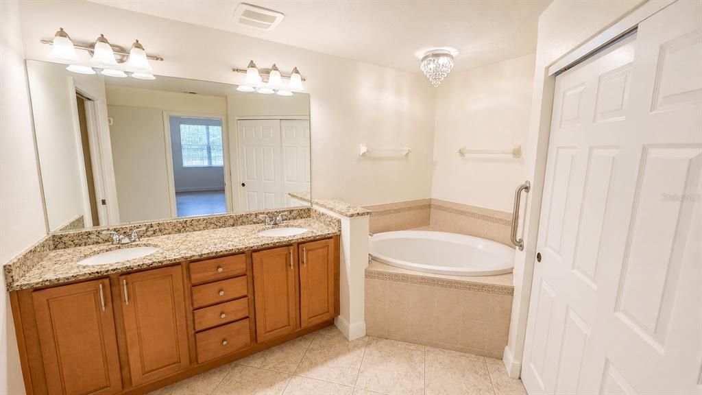 For Rent: $3,250 (3 beds, 2 baths, 1804 Square Feet)