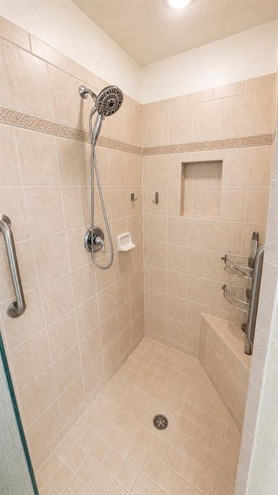 For Rent: $3,250 (3 beds, 2 baths, 1804 Square Feet)