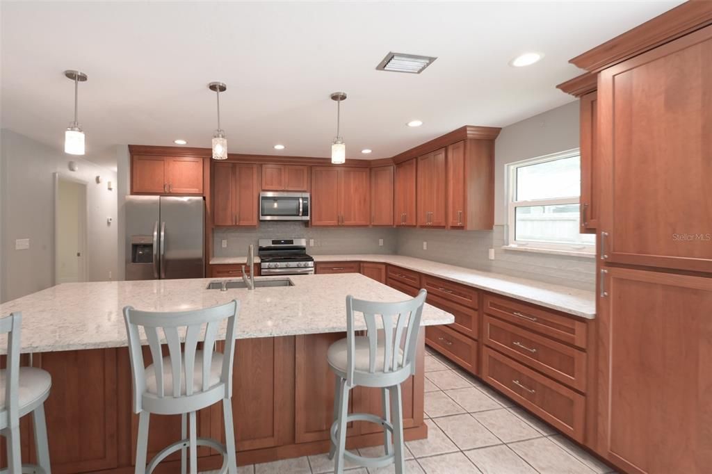 For Sale: $329,000 (3 beds, 2 baths, 1400 Square Feet)
