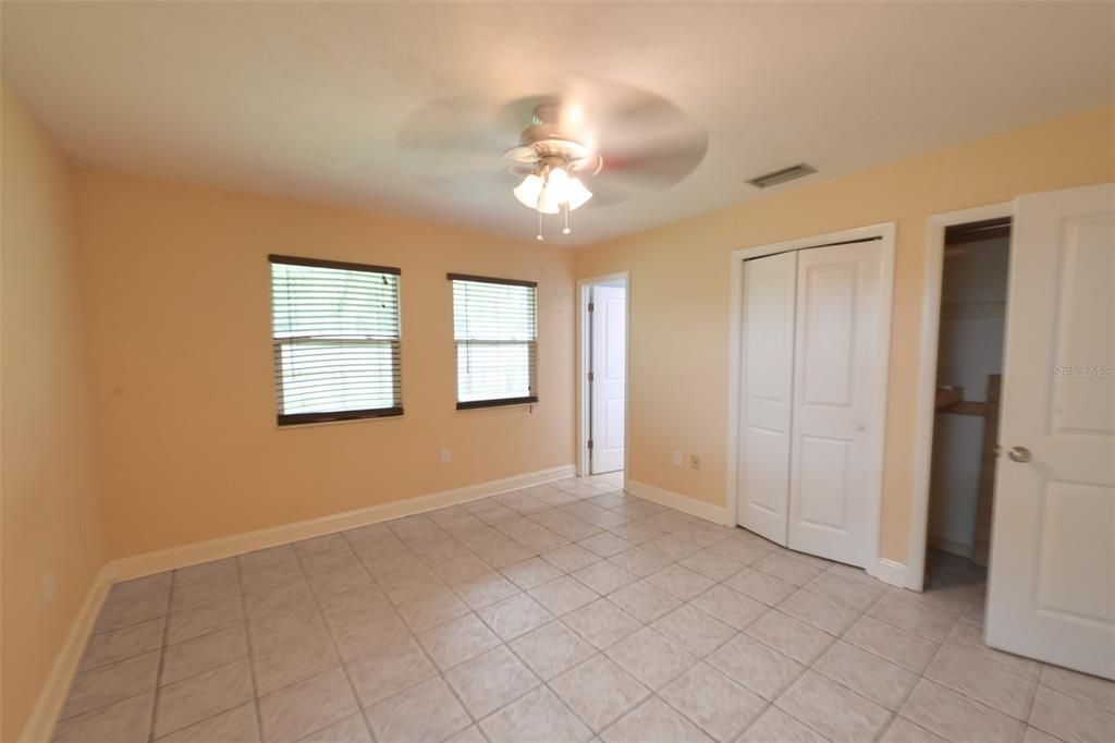 For Sale: $329,000 (3 beds, 2 baths, 1400 Square Feet)