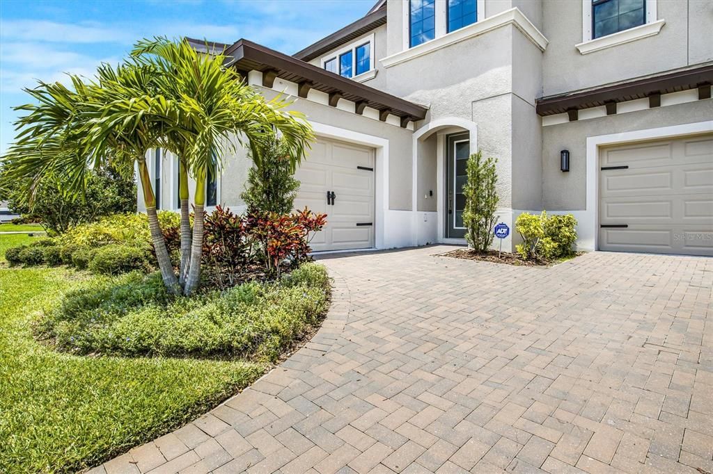 For Rent: $4,500 (5 beds, 4 baths, 4295 Square Feet)