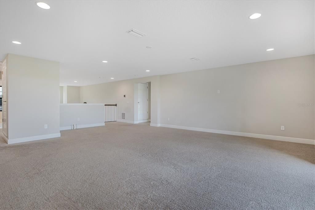 For Rent: $4,500 (5 beds, 4 baths, 4295 Square Feet)