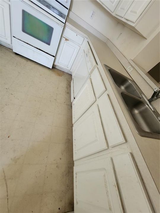 For Sale: $195,000 (2 beds, 2 baths, 1657 Square Feet)