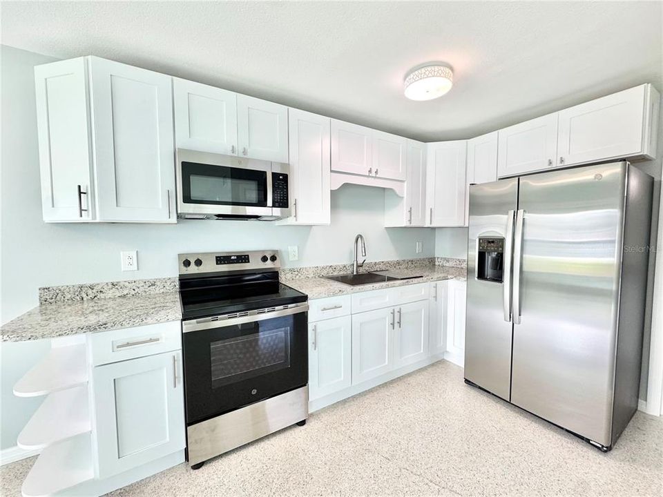 For Rent: $2,000 (1 beds, 1 baths, 600 Square Feet)