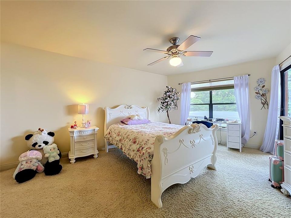 For Sale: $1,075,000 (4 beds, 4 baths, 3552 Square Feet)