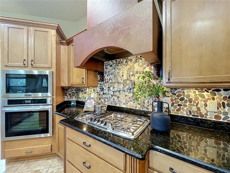 For Sale: $1,075,000 (4 beds, 4 baths, 3552 Square Feet)