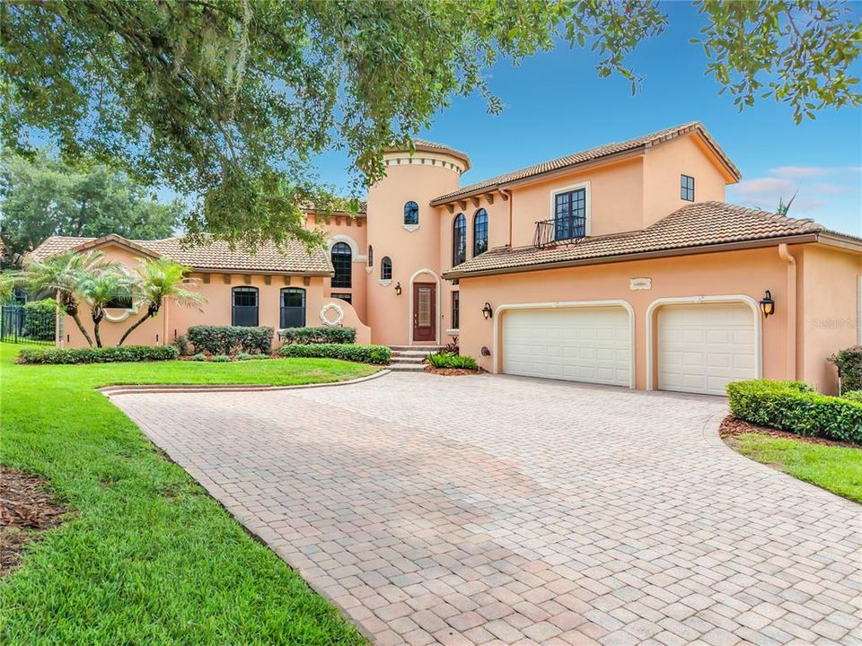 For Sale: $1,075,000 (4 beds, 4 baths, 3552 Square Feet)