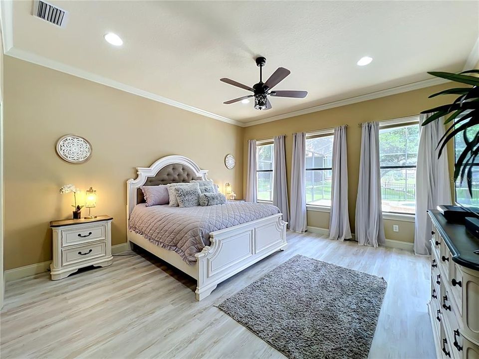 For Sale: $1,075,000 (4 beds, 4 baths, 3552 Square Feet)