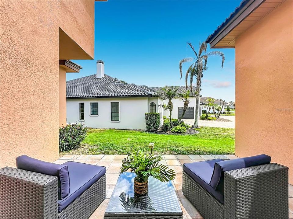 For Sale: $1,075,000 (4 beds, 4 baths, 3552 Square Feet)