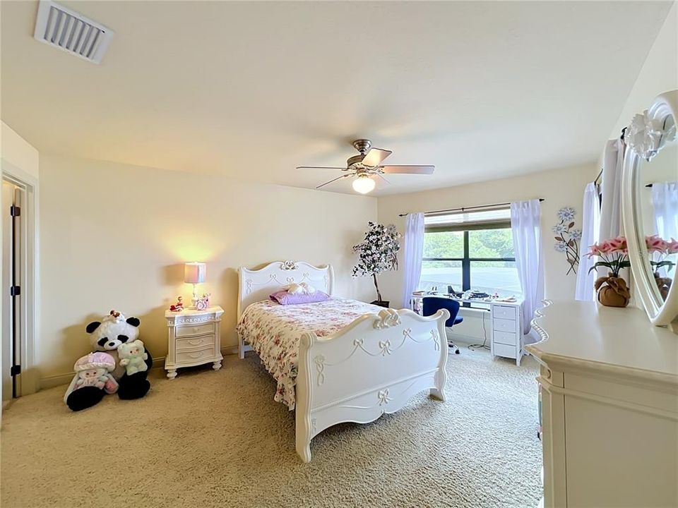 For Sale: $1,075,000 (4 beds, 4 baths, 3552 Square Feet)