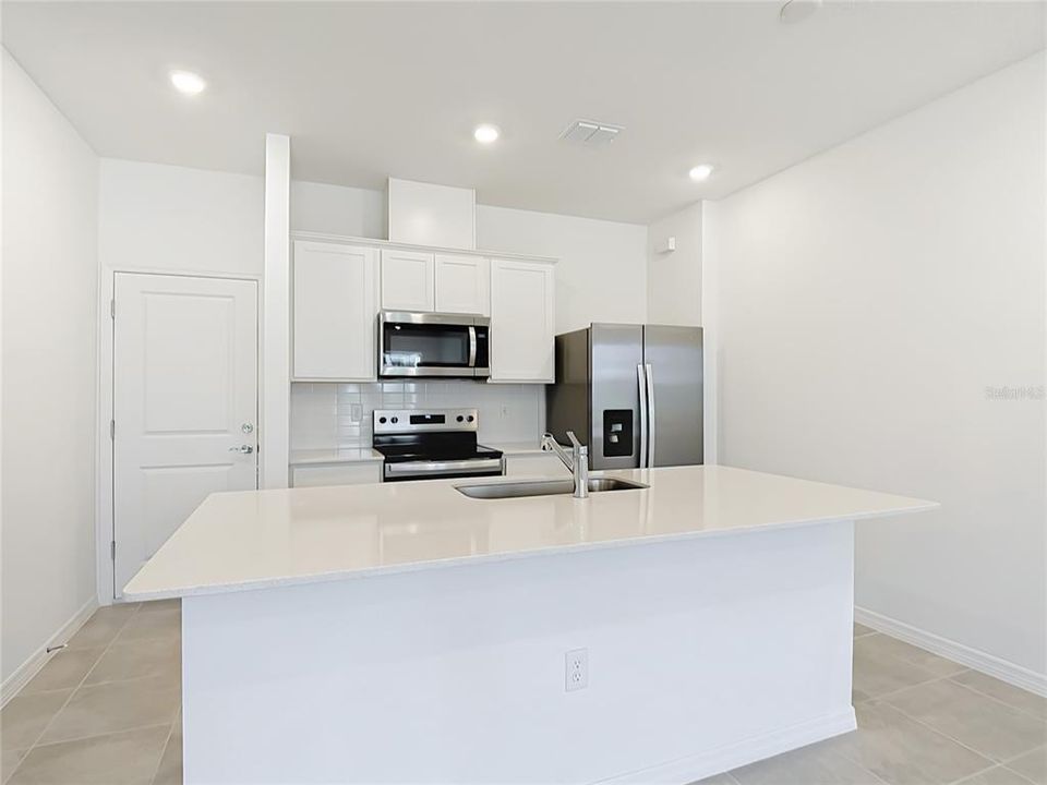 For Rent: $2,500 (3 beds, 2 baths, 1528 Square Feet)