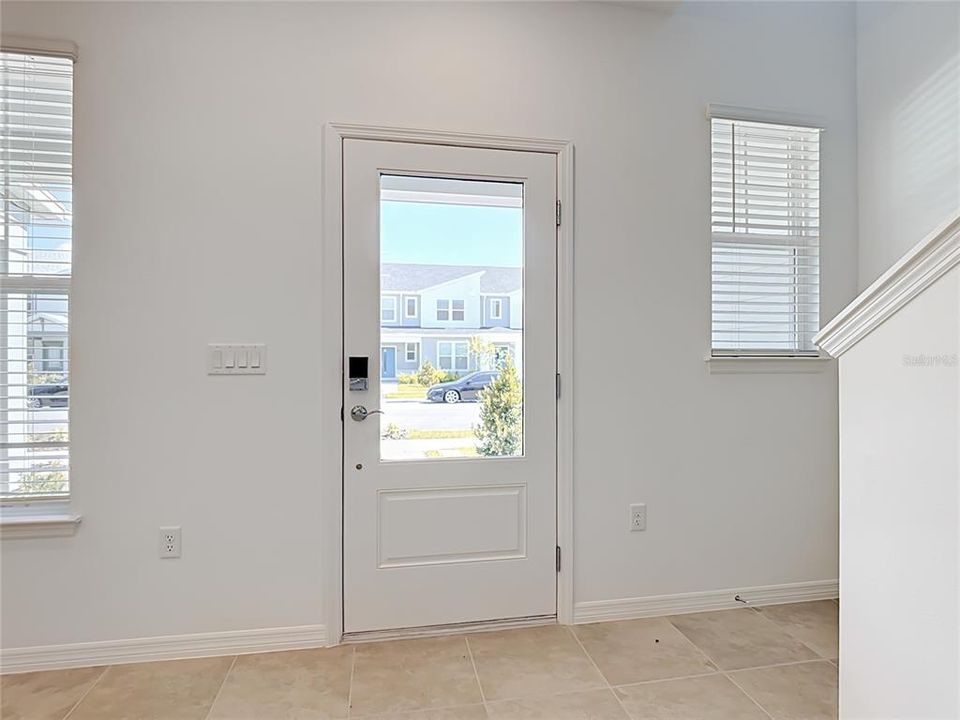 For Rent: $2,500 (3 beds, 2 baths, 1528 Square Feet)