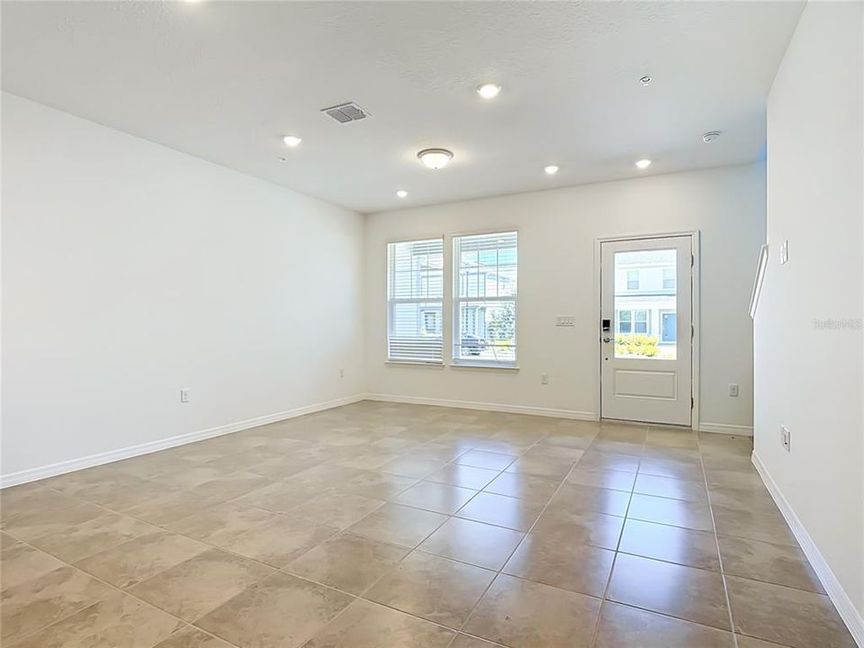 For Rent: $2,500 (3 beds, 2 baths, 1528 Square Feet)
