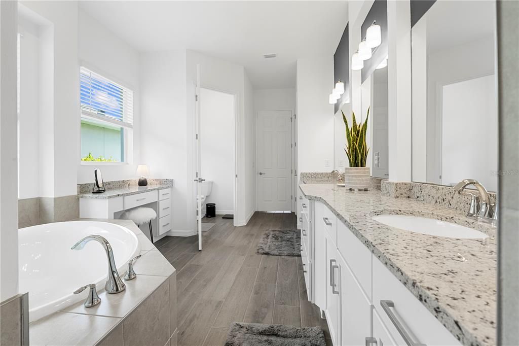 На продажу: $999,000 (3 спален, 3 ванн, 2799 Квадратных фут)