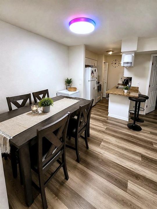 For Rent: $1,650 (2 beds, 2 baths, 918 Square Feet)