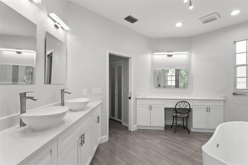For Rent: $5,000 (4 beds, 3 baths, 2710 Square Feet)