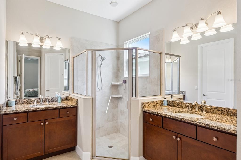 For Sale: $325,000 (2 beds, 2 baths, 1655 Square Feet)